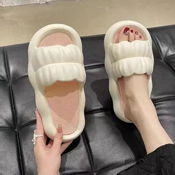 Women's Summer Slippers - Cute & Comfy Flat Flip Flops, Soft Sole Indoor/Outdoor Slides for Home, Sweet Heart Design 1