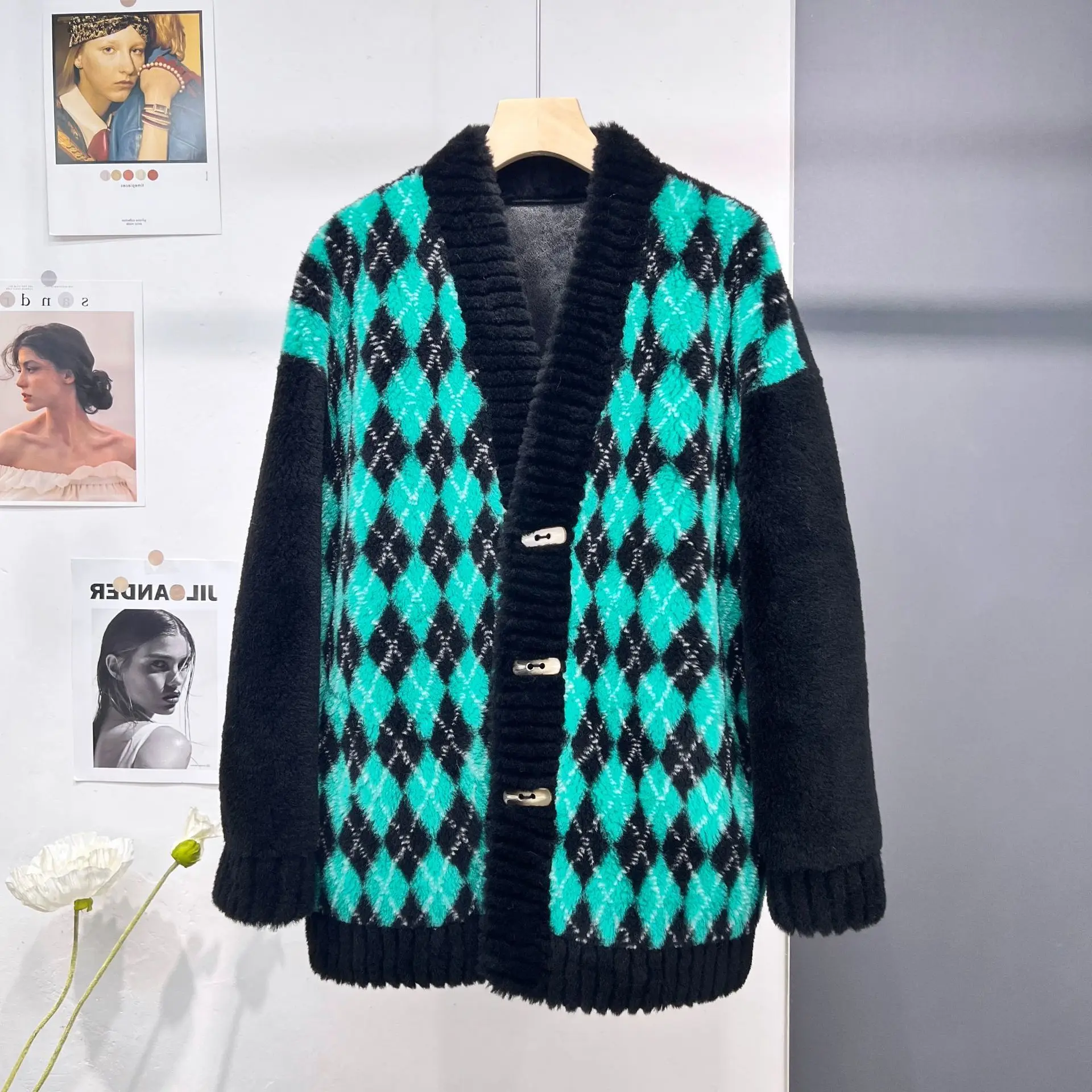 

Autumn and Winter New Wool Pellet Coat Lingplaid Lamb Wool Sheared Fleece Coat Thick, Young, and Fashionable 2023