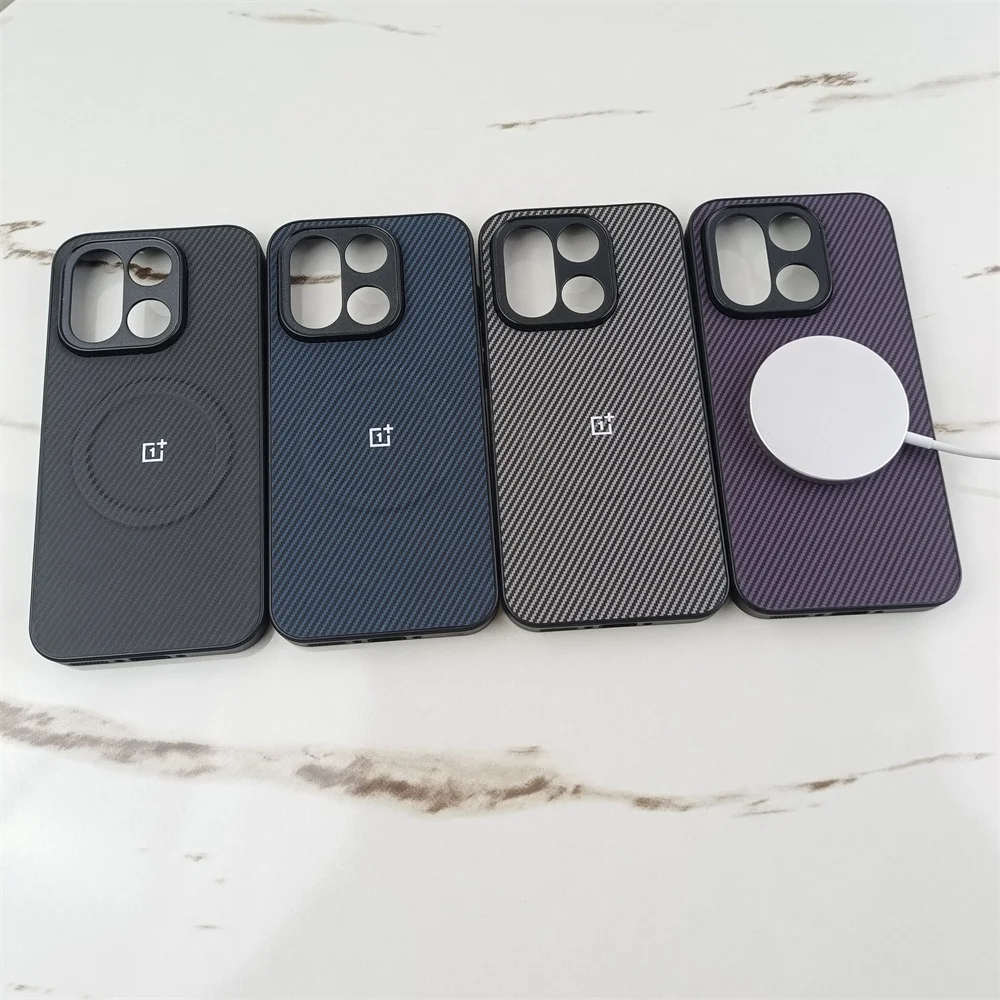 Magnetic Carbon Fiber Case with Lens Protection