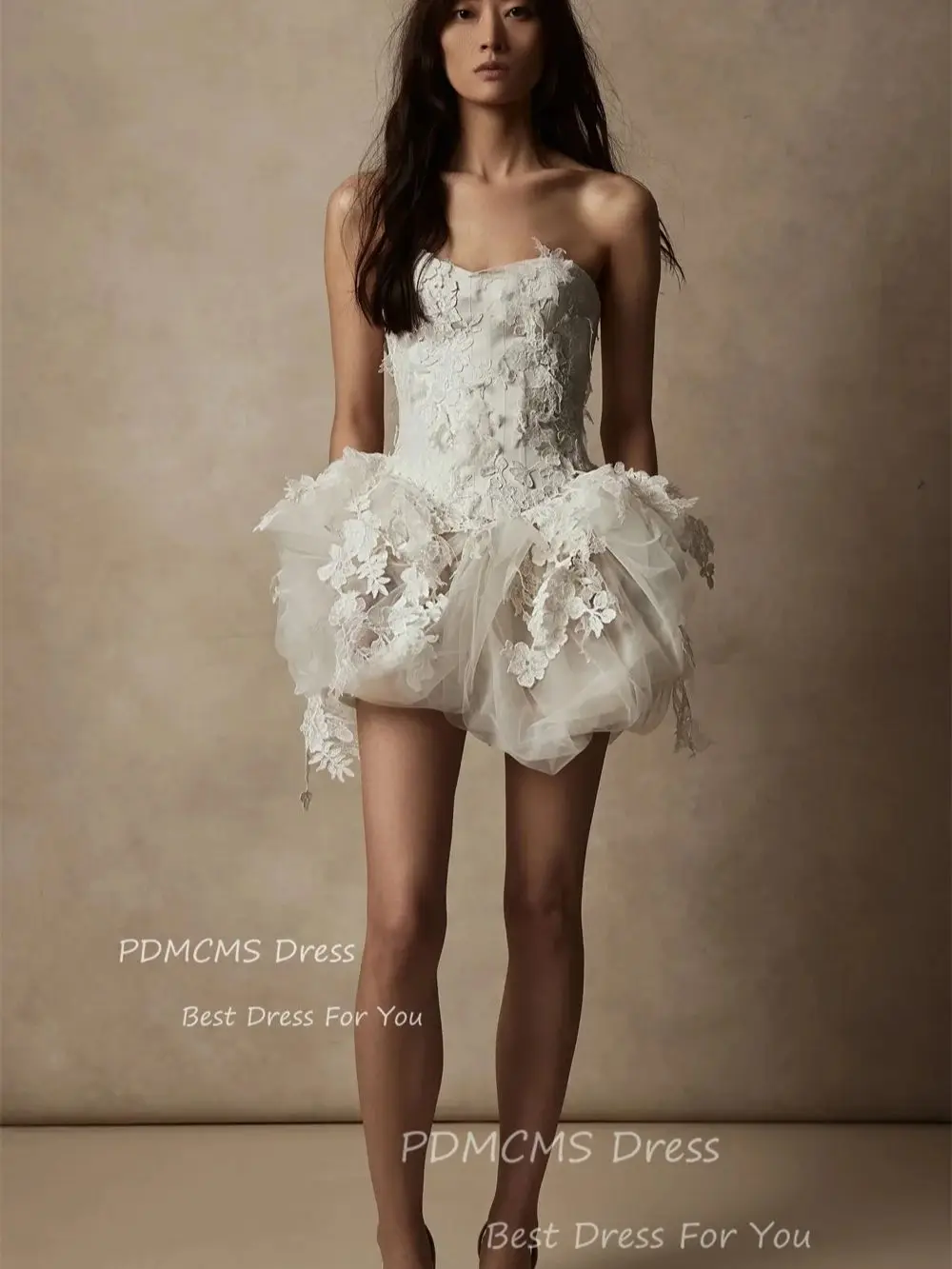 Sexy Short Satin Sleeveless Wedding Dresses Boho Bride Dress Strapless Ruched Ivory Mini Bridal Gowns Appliques vestido de noiva