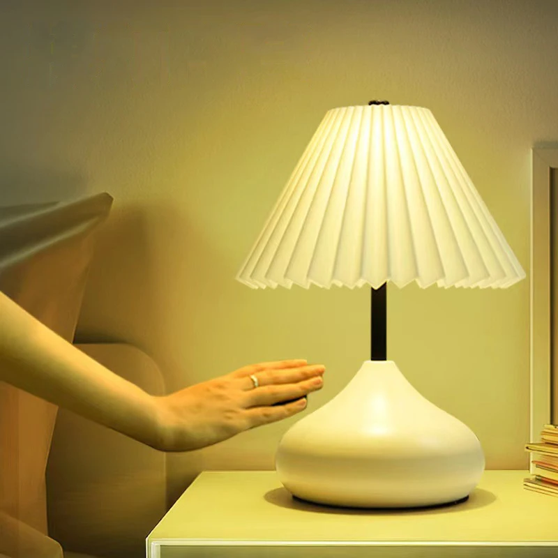 

Pleated Soft Light Table Lamp Bedside Lamp Creative Warm Romantic Bedroom Sleeping Night Light Study Desk Lamp