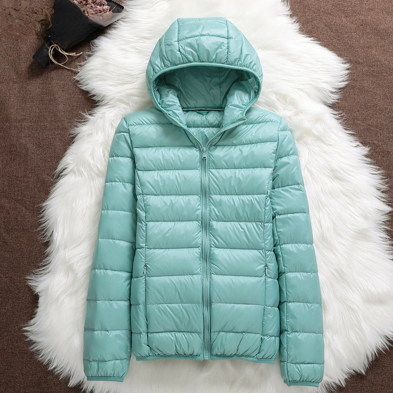 Lightweight Down Jacket Ladies Autumn and Winter White Duck Down Fashion Short Trendy Suit