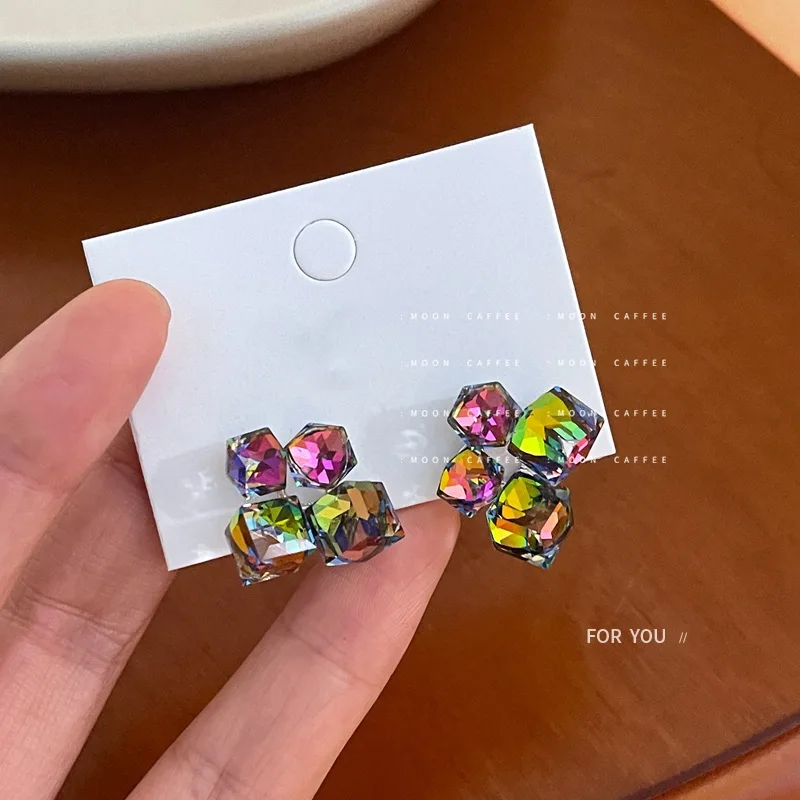 

Cubic block crystal stud earrings for women geometric cute earrings summer new handmade jewelry