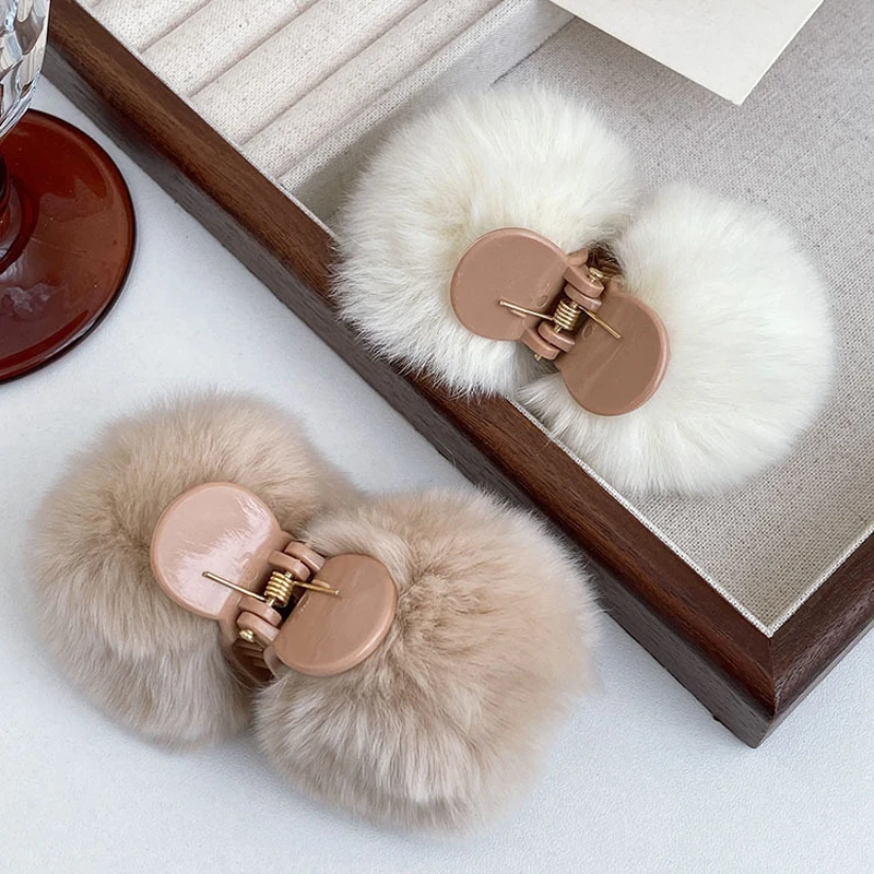 

Cute Fur Ball Hair Clip Real Rex Rabbit Hair Shark Clip Women Plush High Ponytail Grabber Hair Claws Fashion Hair Accessory