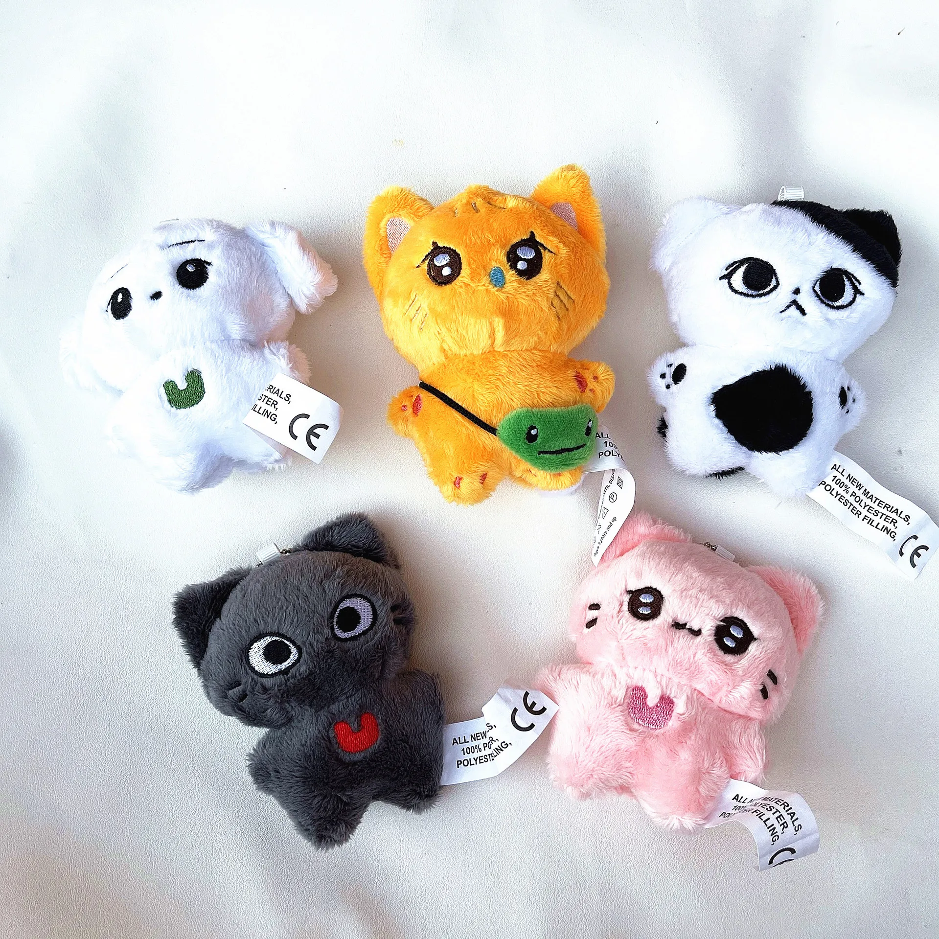 

KPOP NEW White black and white cat doll key Plush Doll Cute Cartoon 8-13cm Plush Dolls Fans Gifts