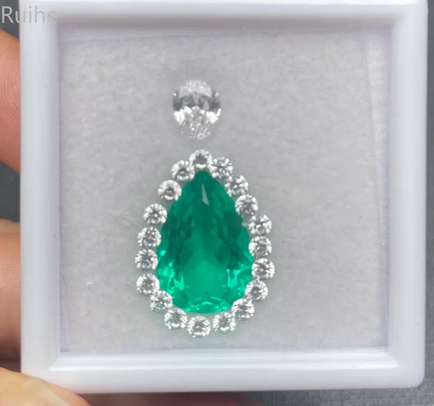 

Ruihe Customized10x15mm Pear Shape Lab Grown Emerald Loose Gemstone Set White D Moissanite for DIY Jewlry Pendant Necklace