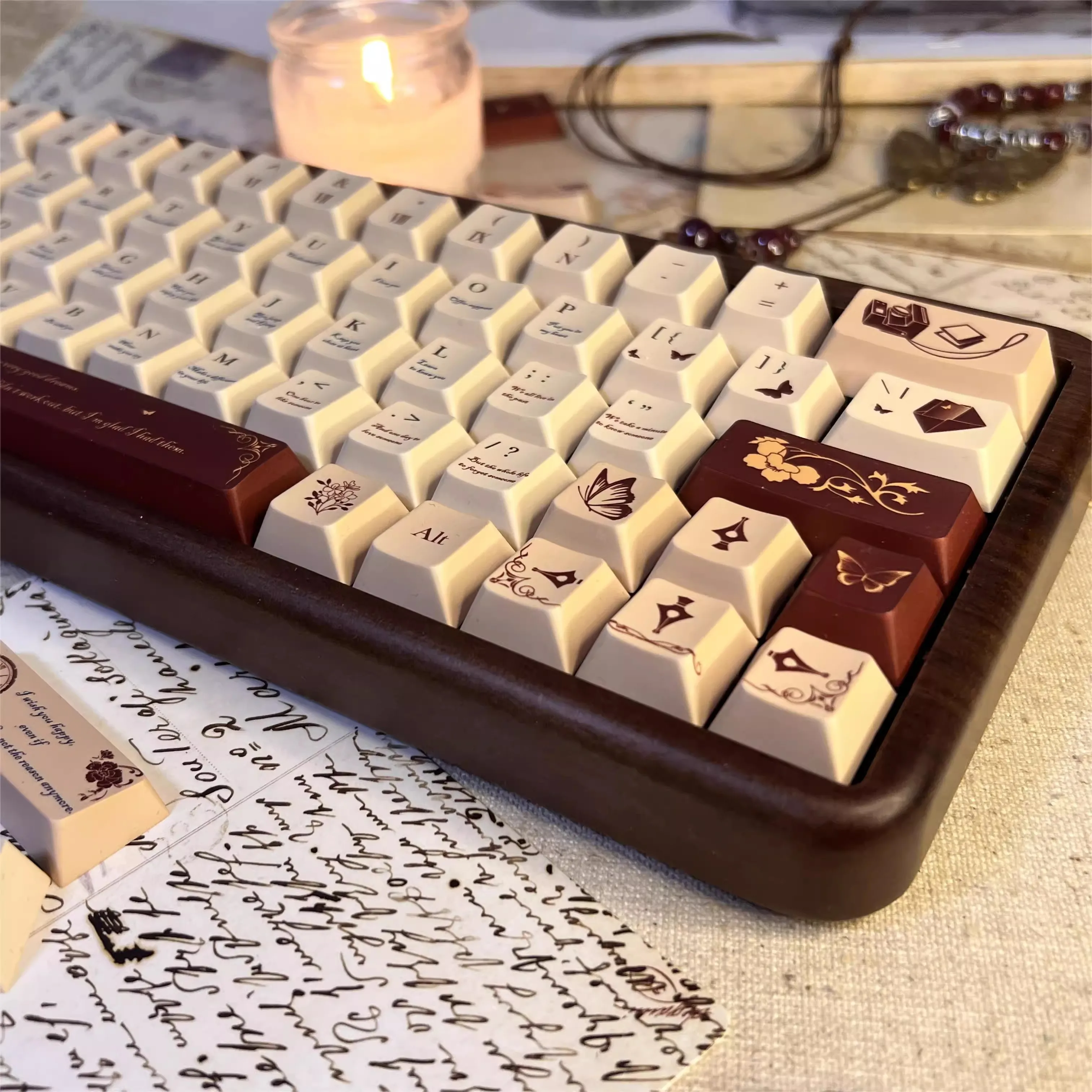 Love Letter Keycaps Grupo Pbt Sublimação de Tintura Cereja Perfil Keycap Lightproof 61 64 68 75 84 87 96 98 Conjunto Dependente - Imagem 3
