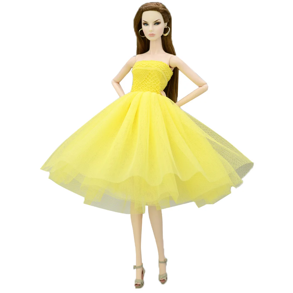 Elegant Lace Doll Outfit Collection - Fashionable Dresses and Accessories