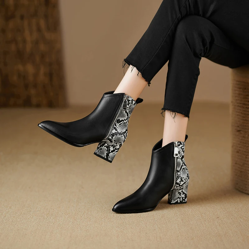 

Женские ботинки челси из натуральной кожи, с острым носком, на толстом каблуке