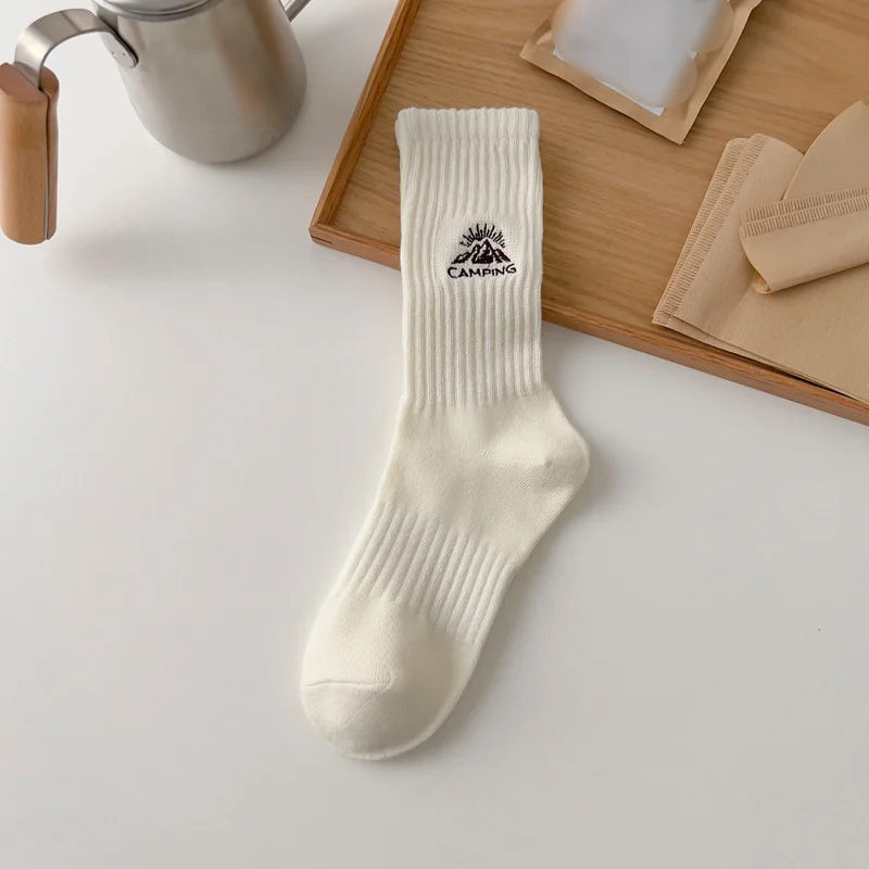 Five Pairs Of Autumn And Winter Socks Ins Retro Harbor Style Camping Snow Mountain Embroidery Mid Tube Socks Trendy Personality Cotton Socks_voghion.com