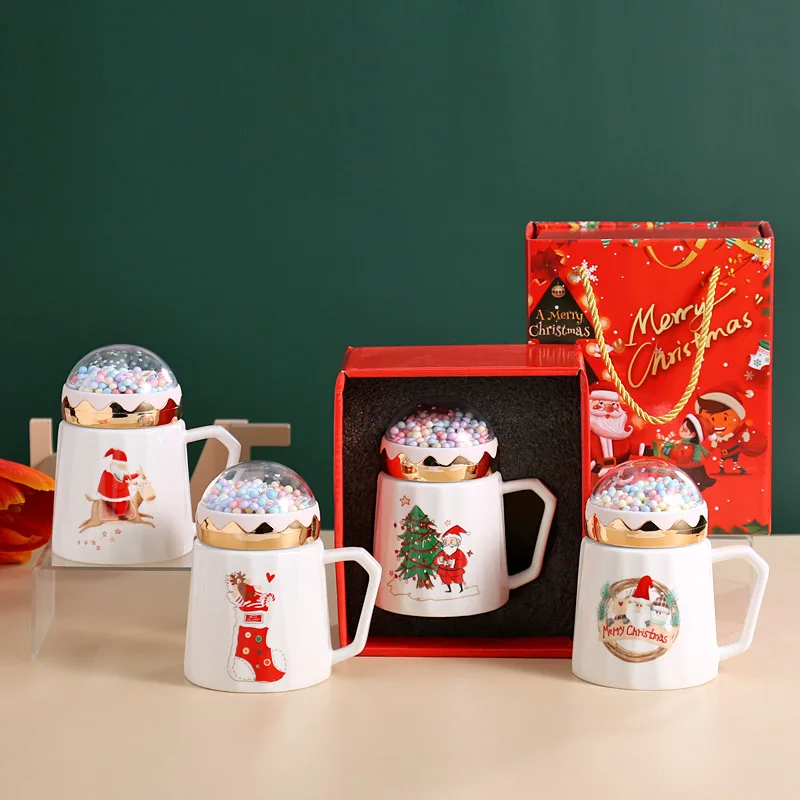 Taza de té con personaje navideño con filtro y tapa (71.38.02) - Art From  Italy