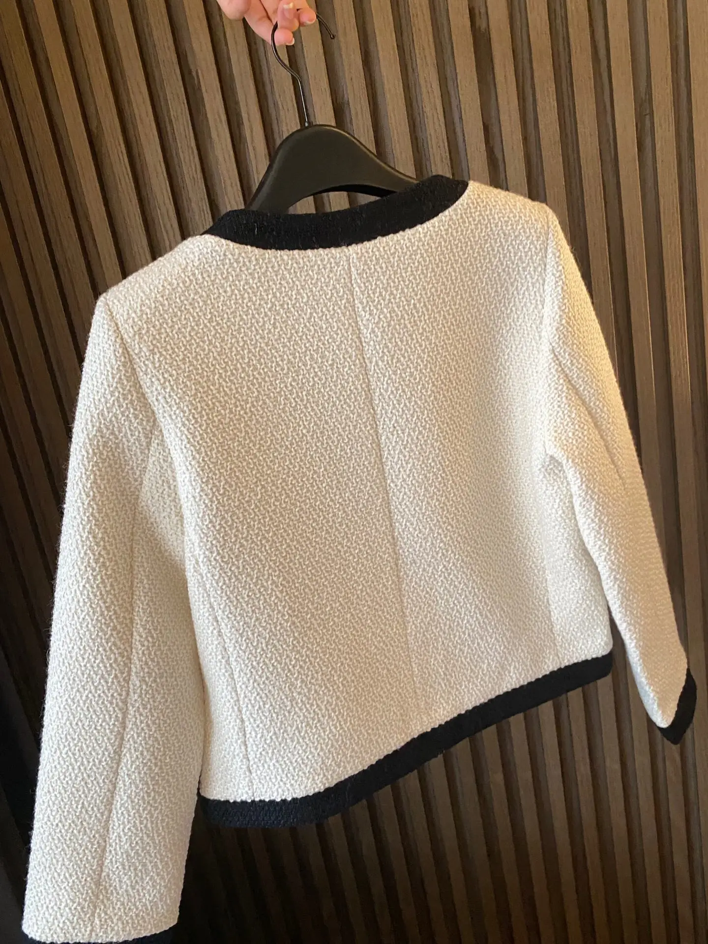 

2023 New Women's Ivory White Contrast Trimmed Thick Tweed Short Jacket Coat