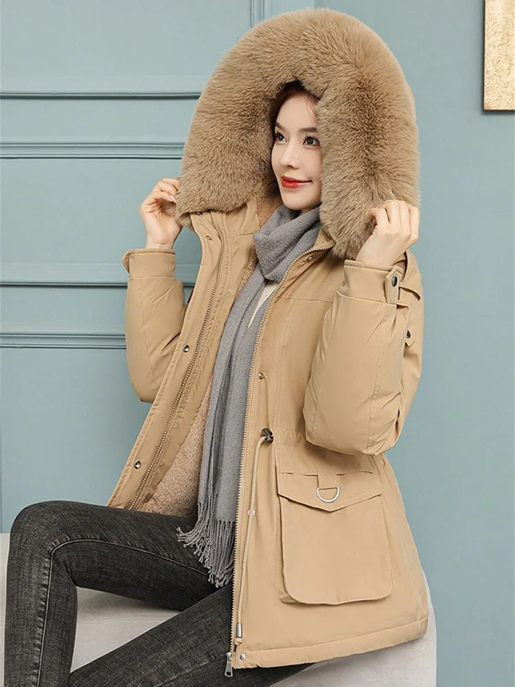 цена Winter Women Parka Coat Thicken Warm Schoolgirl Short Cotton-padded Jacket Fleece Overcoat Hooded Fur Collar Windproof Coat