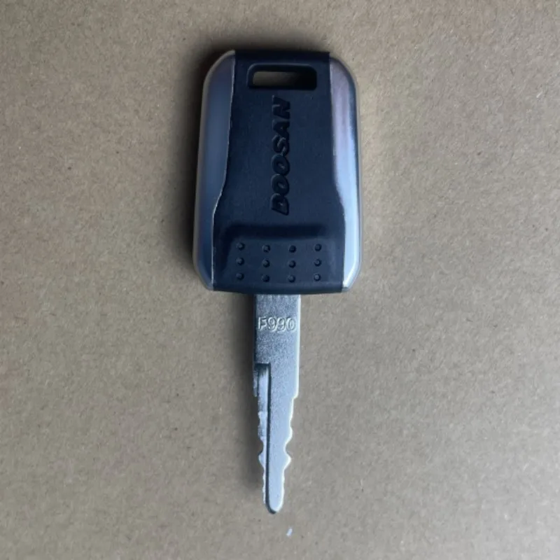 1 PCS Key F900 For Deawoo Doosan Bobcat Terex Excavator Heavy Equipment Ignition Start Switch Door Lock Fit E80