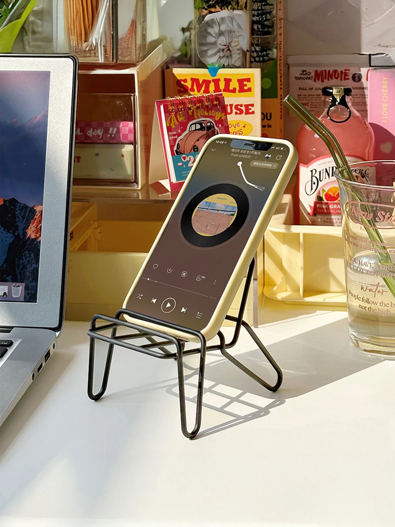Ergonomic Metal Phone Holder