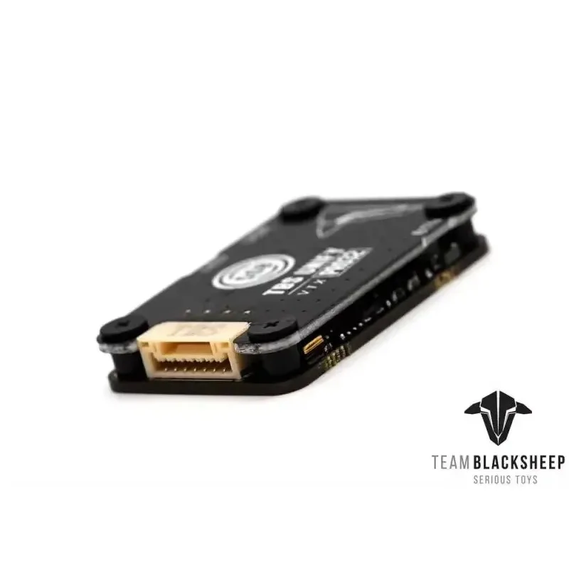 TBS UNIFY PRO32 HV MMCX 1000mW VTx FPV montrant les connecteurs MMCX et le design compact