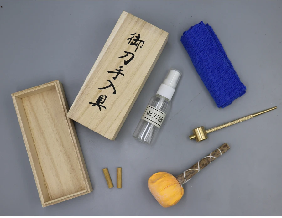 Description Picture 6 of itemJapanese Samurai Katana Maintenance Kit Cleaning 5 Tools Set Storage Wooden Case And Sword Cloth With Brass Hammer Without Oil