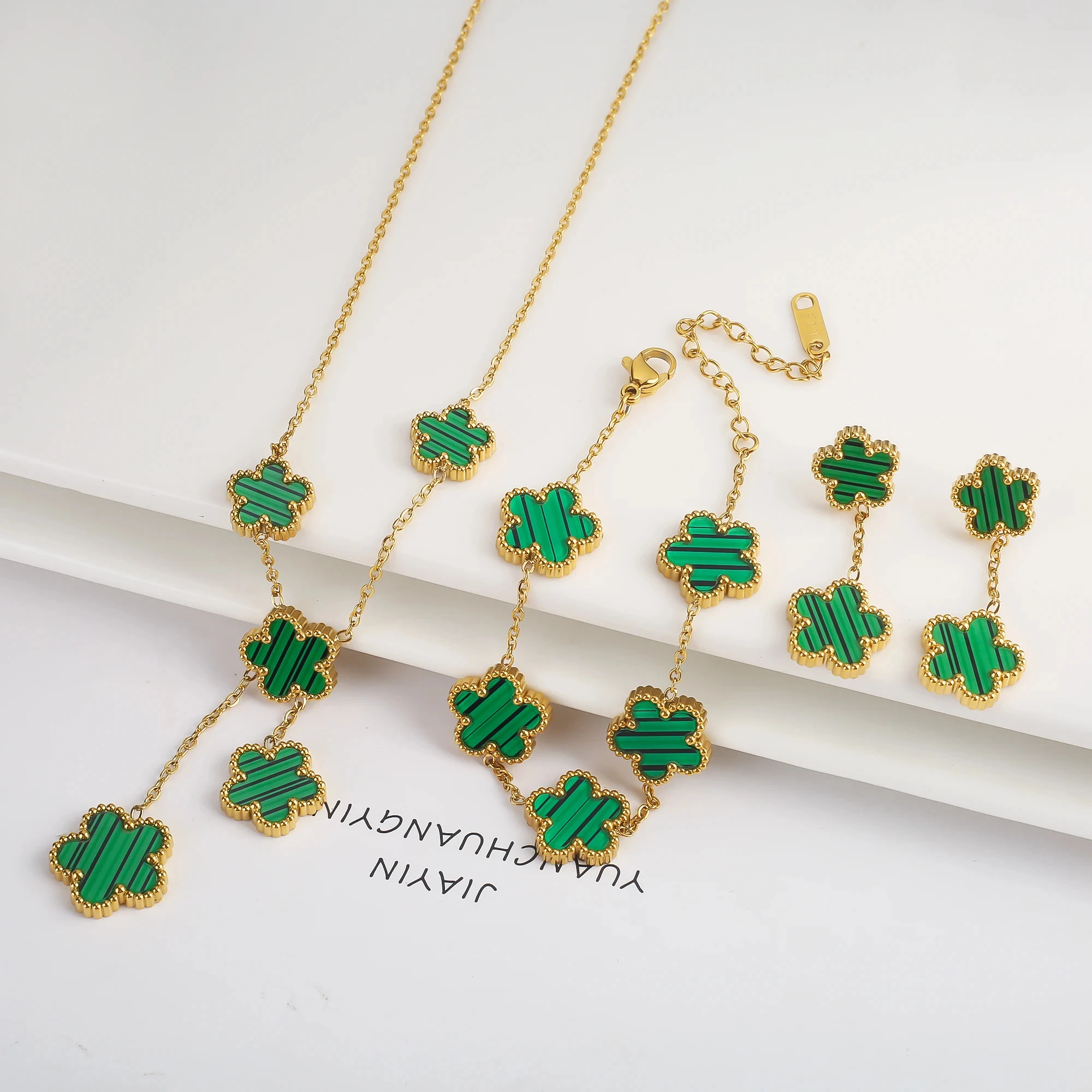 Popular clover clover stainless steel bracelet necklace earrings jewelry set luxury ladies high quality party jewelry gifts
