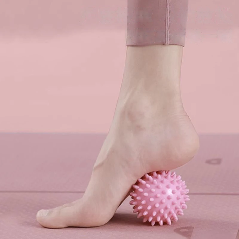 Myofascial Release Massage Ball Spiky Roller Deep Tissue Trigger Point Massager for Muscle Recovery And Myofascial Pain Relief