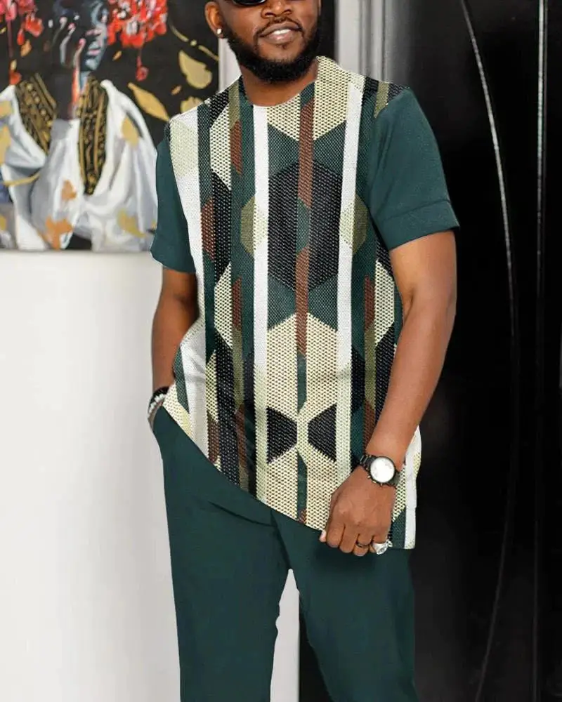 Рисунок 4 - Костюм спортивный мужской из футболки