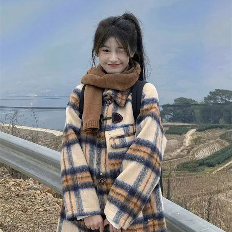 2023 Autumn Winter Cow Horn Button Women's New Thickened Jacket Korean Retro Stripe Plaid Design Medium Long Small Woolen Coat