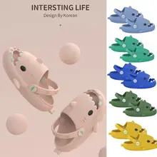 

1 Pair Slip-proof Slippers Cartoon Shark Design Non-slip Baby Slippers Shoe for Outdoor