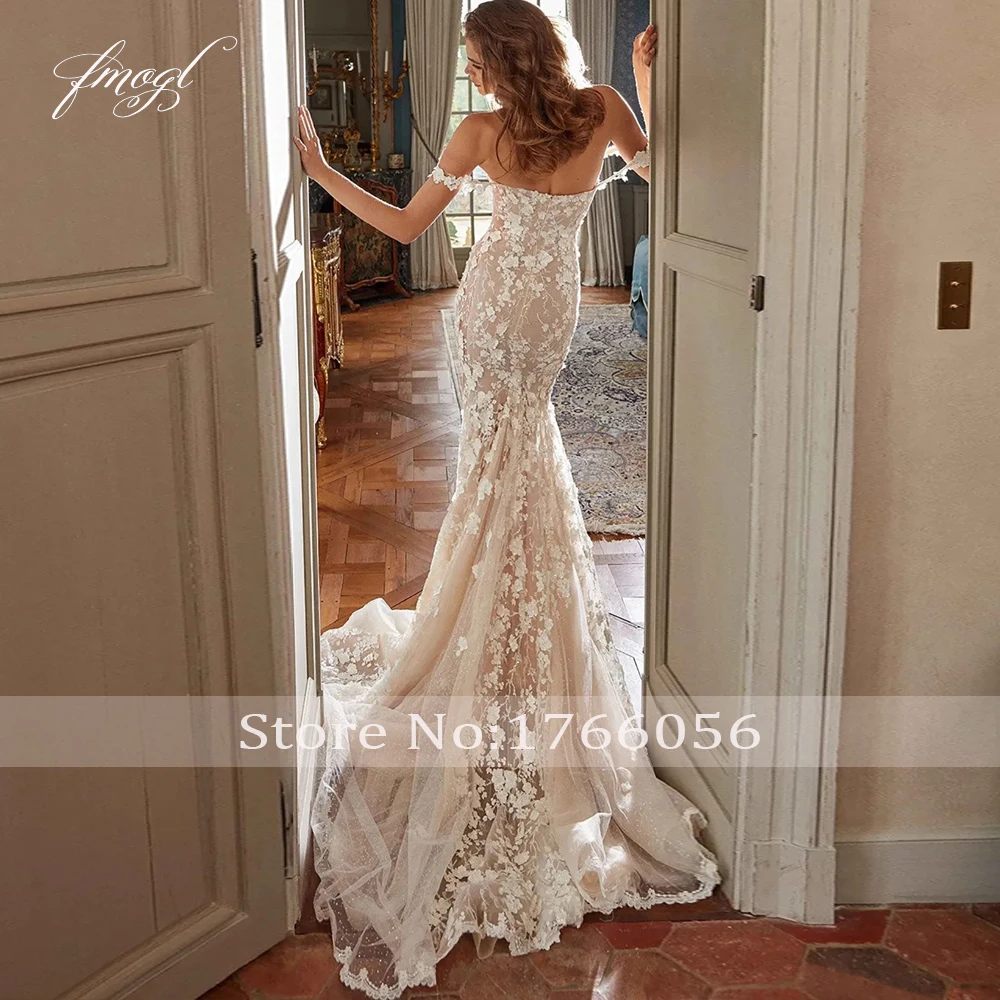 Customized Elegant Boat Neck Spaghetti Straps Lace Mermaid Wedding Dress Illusion Beaded Pearls Court Train Trumpet Bridal Gown 2