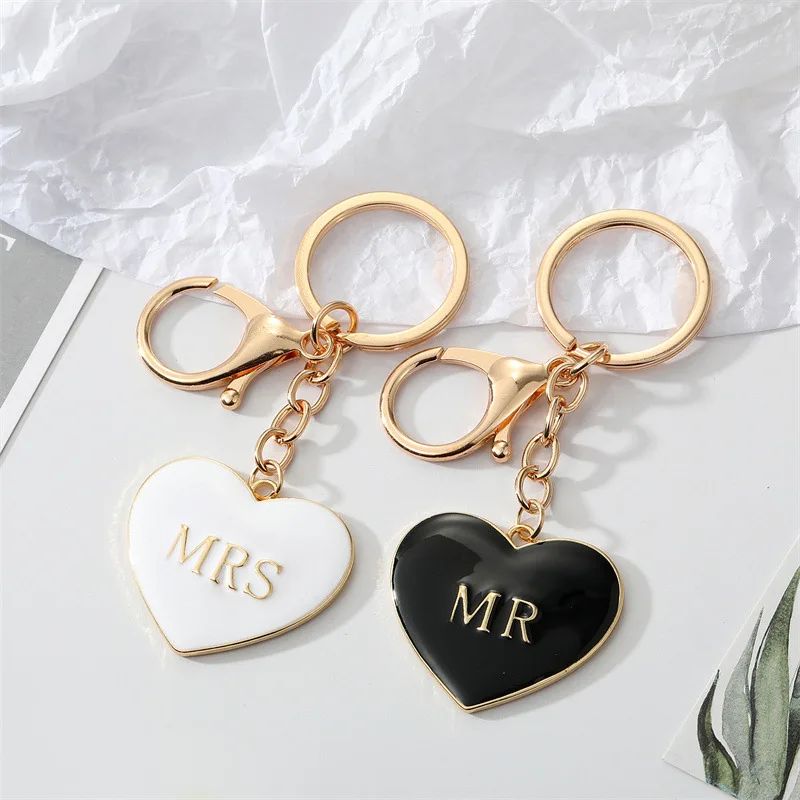 

2023 korean fashion heart couple keychain keyring for lovers women men fashion Mr Mrs keychain bag charm car key chain ring gift
