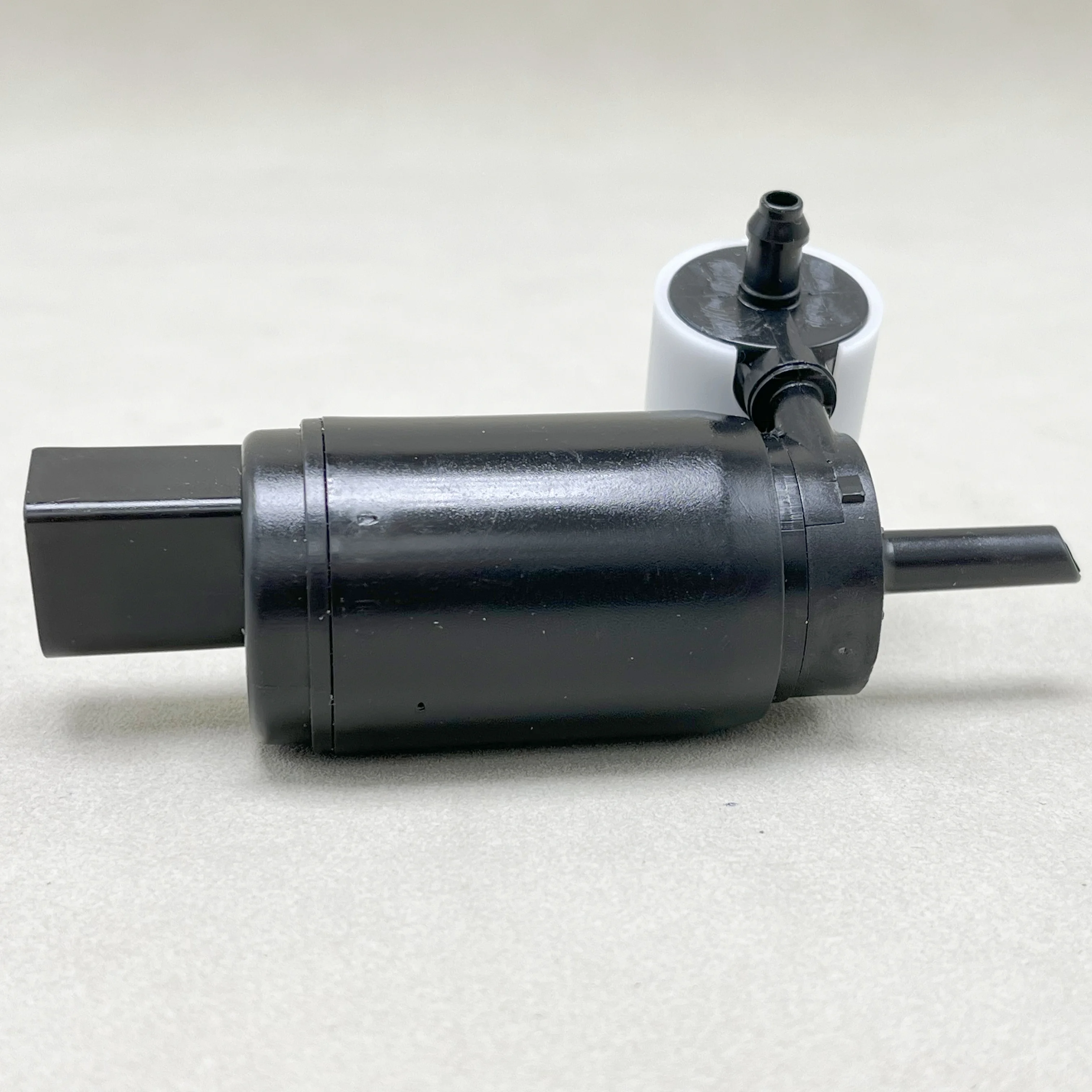 Windshield Wiper Washer Water Pump Motor Polo Octavia Passat B7 Golf MK6 MK5 1KD955651A 1KD 955 561 A windshield washer pump