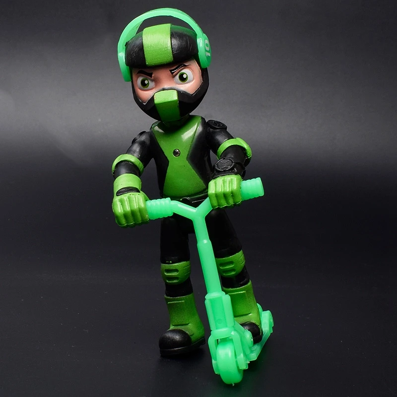 ベン 10 フィギュア飾りおもちゃモデル Wildmutt 灰色物質 XLR8