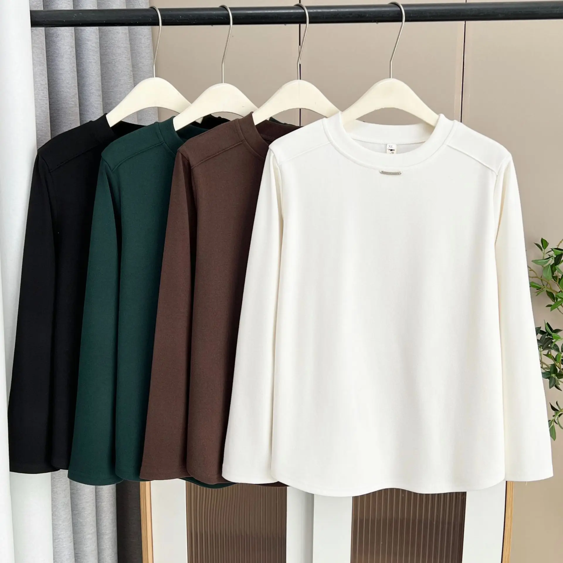 XXXXL Fashion Plus Size Women's T-Shirt Autumn And Winter New Simple Basic Warm Fleece Label O-Neck Long Sleeved Top 2535