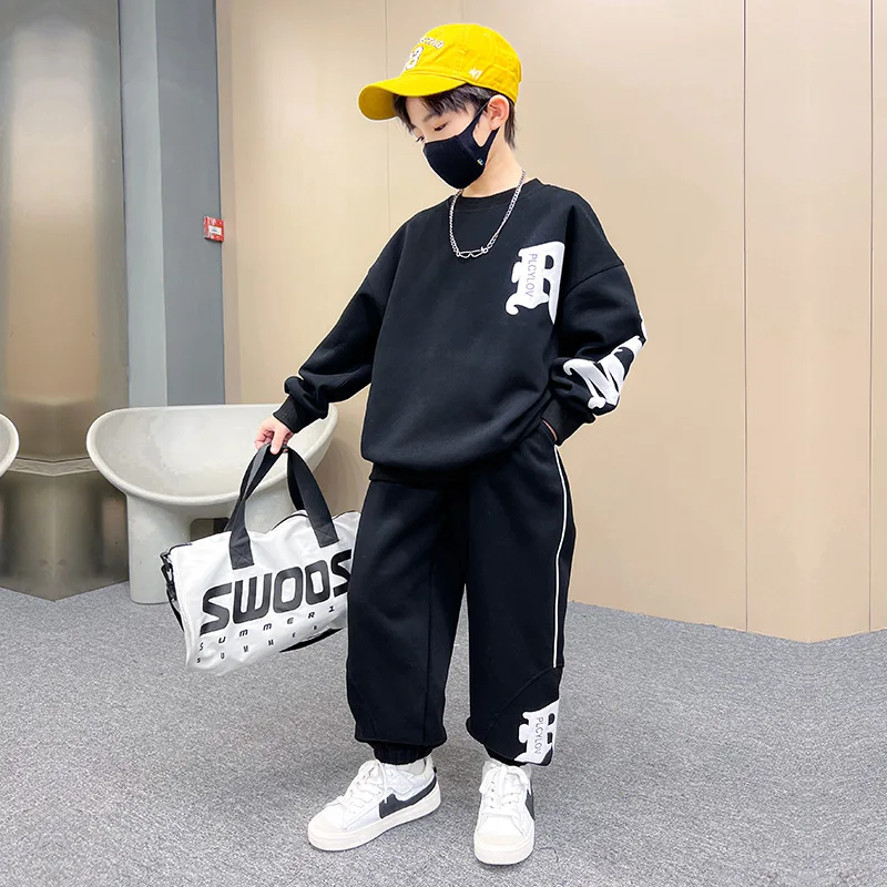 Рисунок 5 - детский хлопковый костюм из свитшота