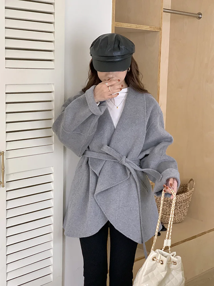 

Reverse Season South Korea East Gate Double sided Fleece Coat Women's Short Fashion Ruffle Collar Lace Wool Coat