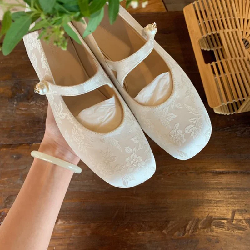 Spring and Autumn Designer Luxury Chinese Style New Chinese Pearl One Strap Square Head Jacquard Silk Printed Mary Jane Single