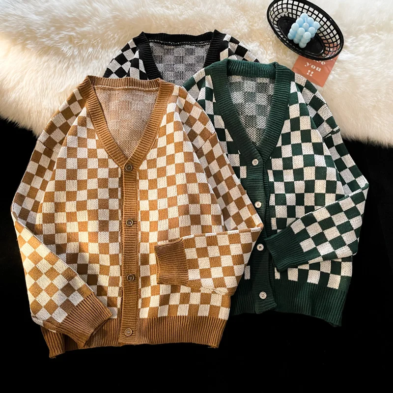 

2024 Men's Autumn Winter Fashion Plaid Knit Cardigan Coats Male V-neck Sweater Jackets Men Long Sleeve Buttons Overcoats S412