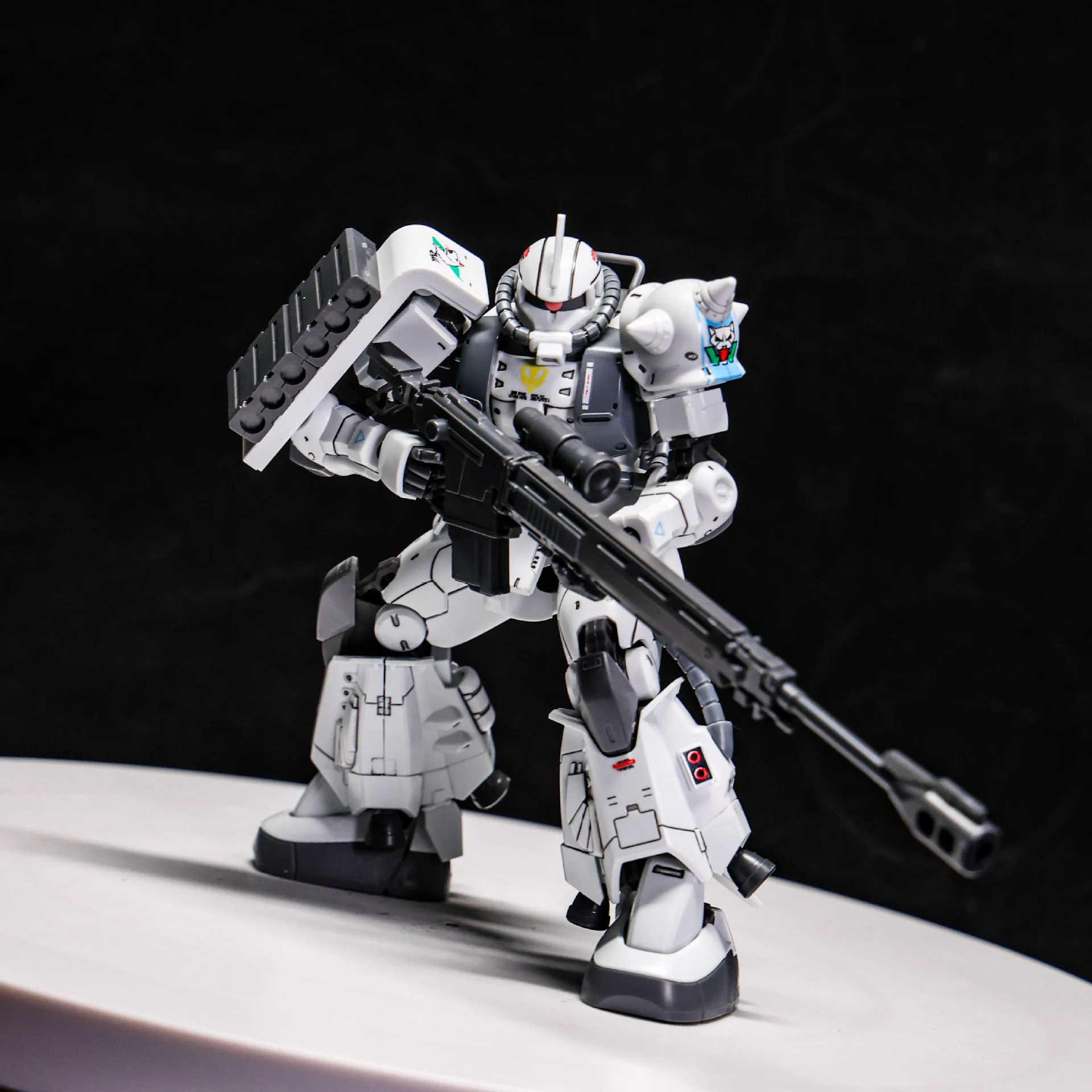 GTO ZAKU Warrior White Devil und ZEONO HG1 /144 – Modellbausatz, Actionfigur, Dekorationsobjekt, Spielzeug, Geschenk, Sammlerstück. – Detail 9