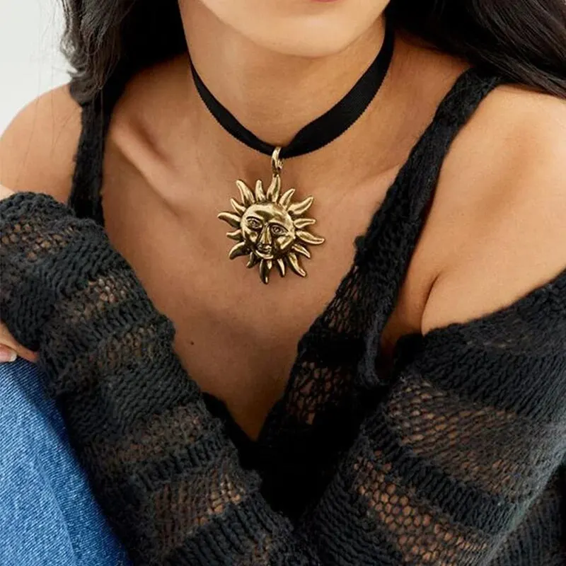 Vintage Woman Sun Choker Necklace Black Velvt Ribbon Necklace Retro Style  Jewelry On Party Gift Pendant Necklace