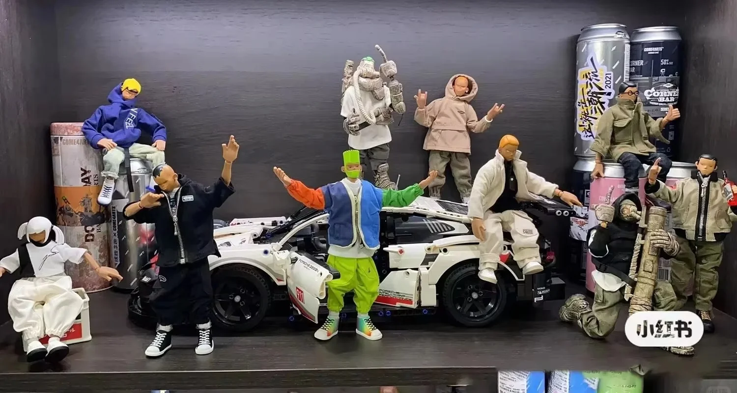 COME4ARTS ヒップホップストリートダンスシリーズの4人とソファセット COME4ARTS-子供向けのアクションフィギュア,ストリートダンス,ヒップ