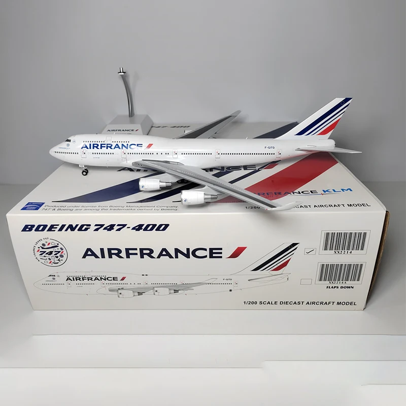 diecast-jc-wings-1-200-scale-aircraft-model-alloy-material-air-france