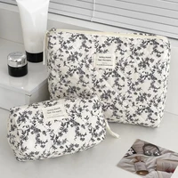 Sacs de courtepointe à fleurs noires pour femmes, sac à main de voyage, pochette fourre-tout à fermeture éclair portable, évaluation cosmétique, stockage de maquillage, poudres, mode Ins 2
