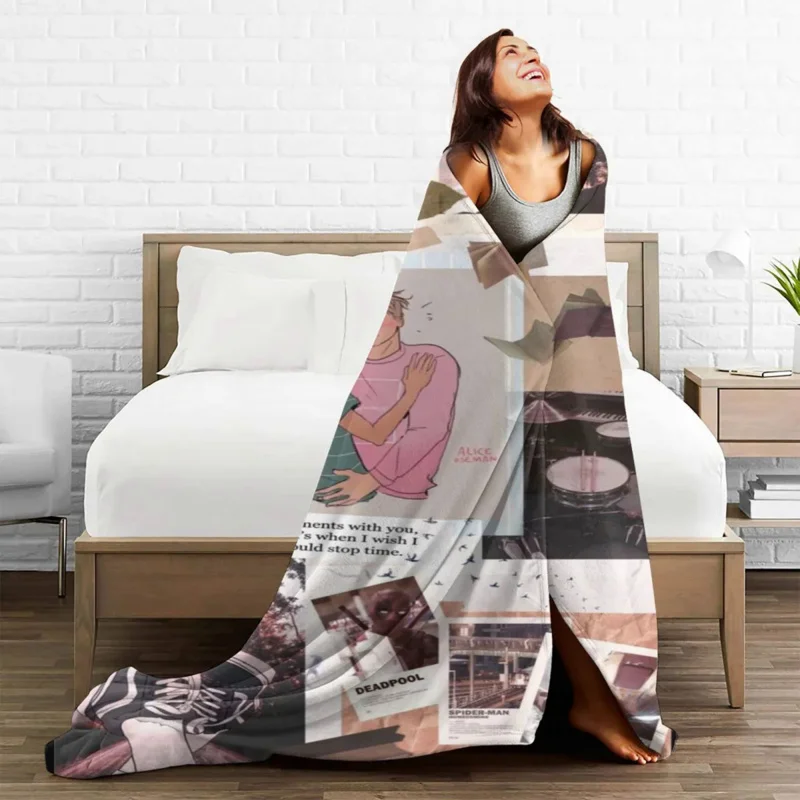 

Heartstopper Nick Charlie Blanket Fleece Spring Autumn Bl Boys Love Portable Throw Blankets for Bed Bedroom Rug Piece