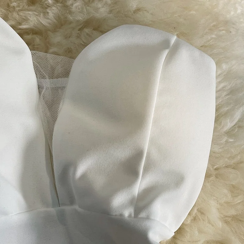 2022فستان نسائي أسود أبيض مكشكش بكتف واحد فستان قصير جديد فساتين العيد لعام