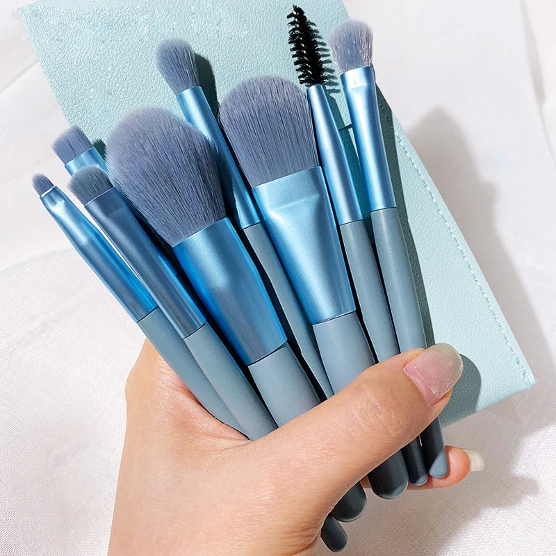 8-Piece Mini Travel Makeup Brushes Set 1