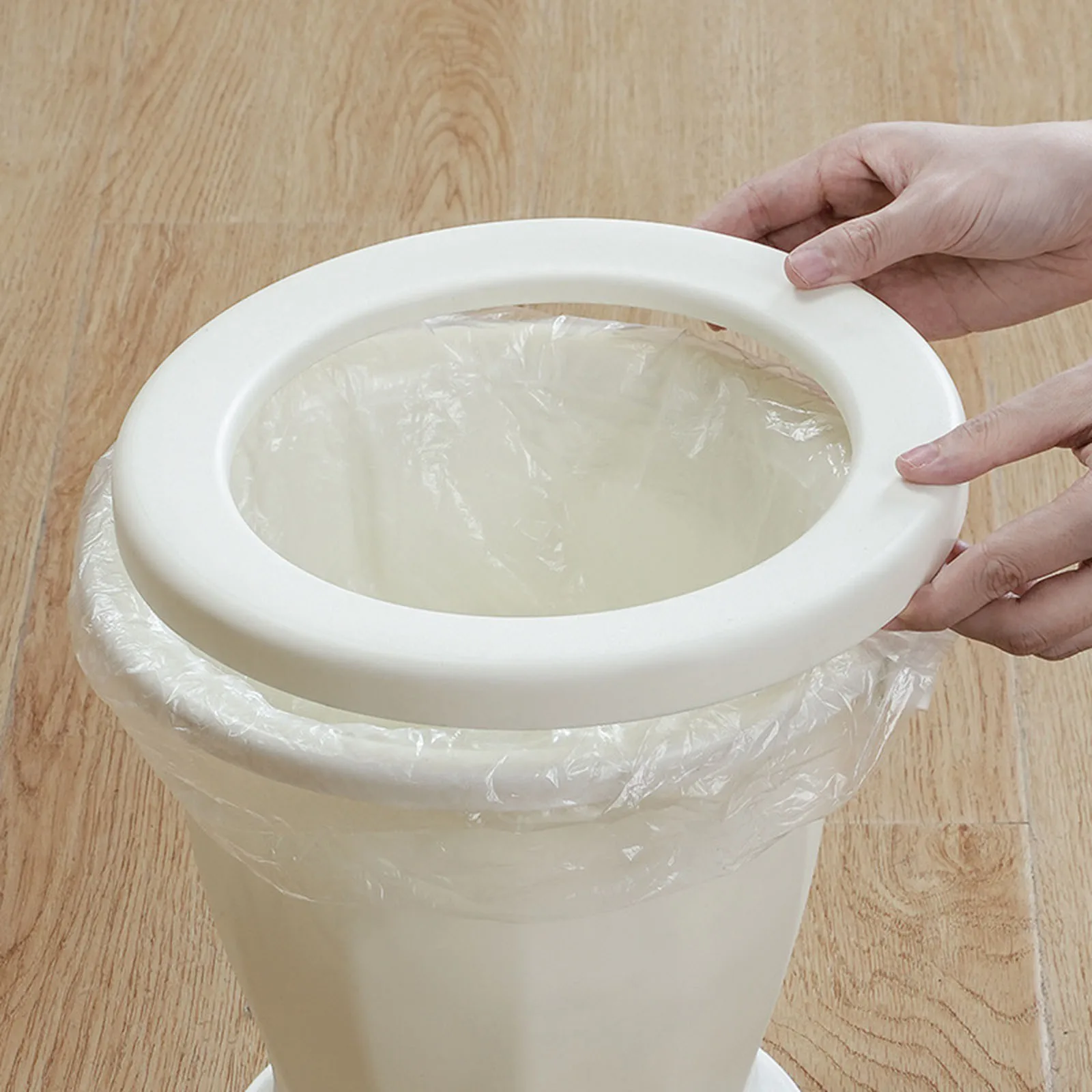 Chamber Pot with Lid Bedside Urinal Urine Bucket Spittoon Chamber Bucket for Female Male Home Use Elderly Women Men Children 5