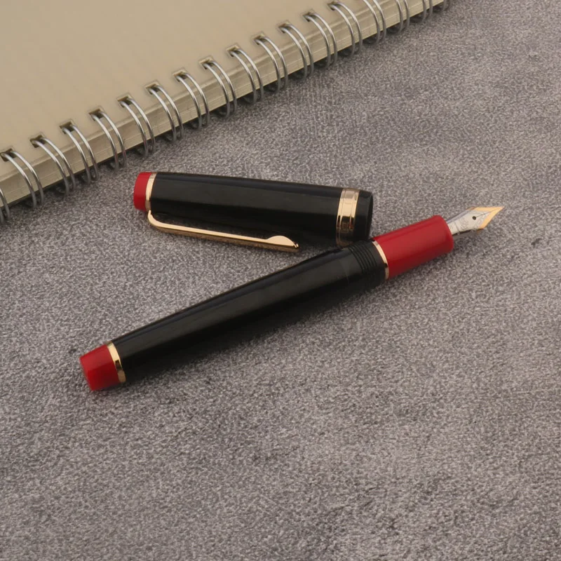 Jinhao 82    ÷ ġ  EF F M  , 繫 б ǰ,   , ǰ