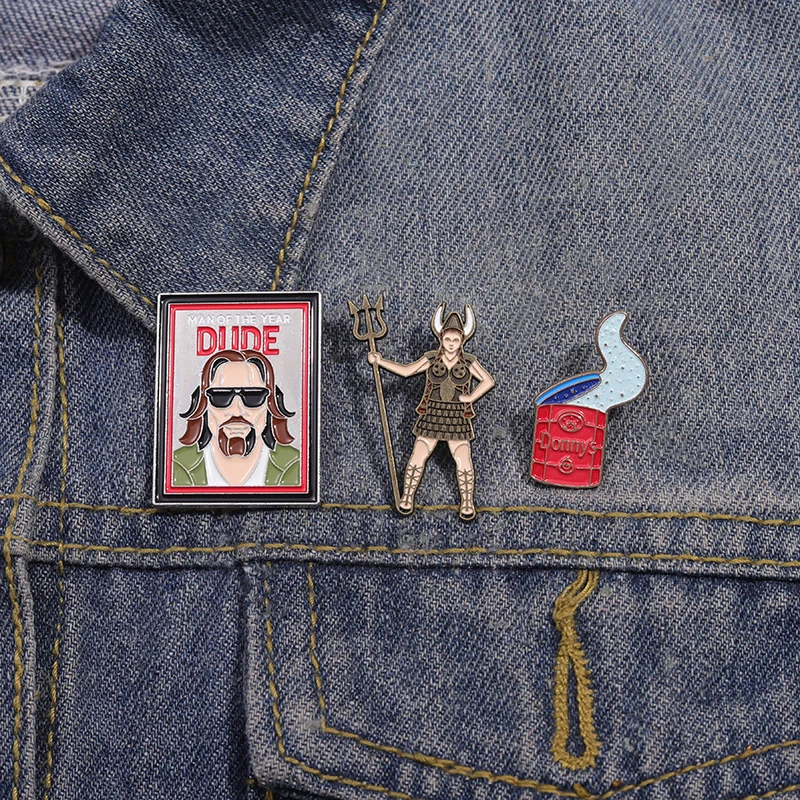 Comedy Crime Film Brosche Emaille Pins Benutzerdefinierte The Big Lebowski Film Charakter Rolle Brosche Rucksack Revers Abzeichen Punk Schmuck Geschenk – Detail 10