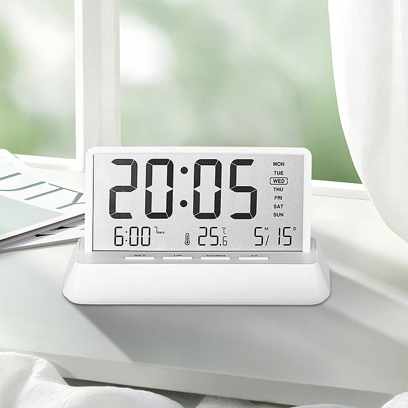 Sveglia Digitale LED Con Display 4'' E Funzione Snooze: Alimentazione USB/batteria, Senza Ticchettio, Nera