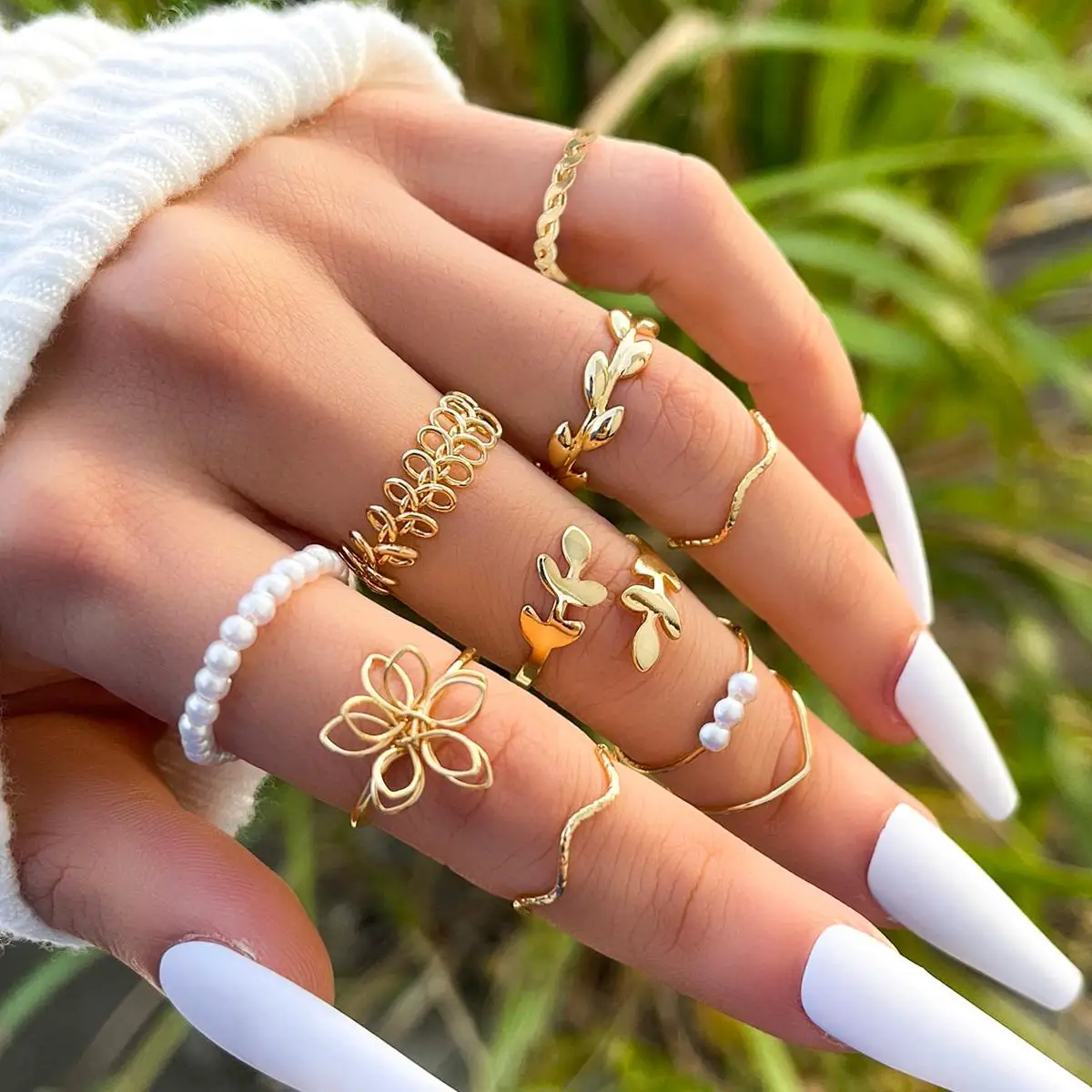 10pcs/Set New Fashion Leaf Imitation Flower Pearl Petal Wave Twist Simple Metal Hollow Ring Suitable For Women's Daily Wear 1