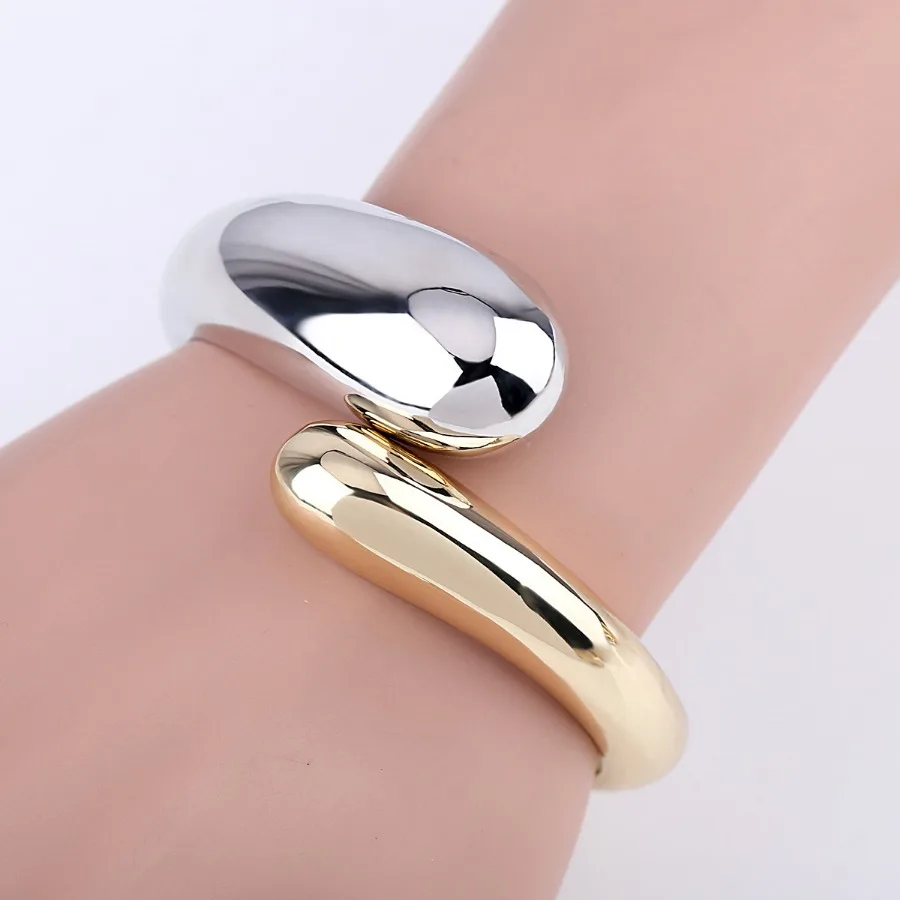 

1 Women's Bracelet, Women's New Smooth Personalized Bracelet, Alloy Simple Jewelry, Electroplated Open Bracelet, Non fading
