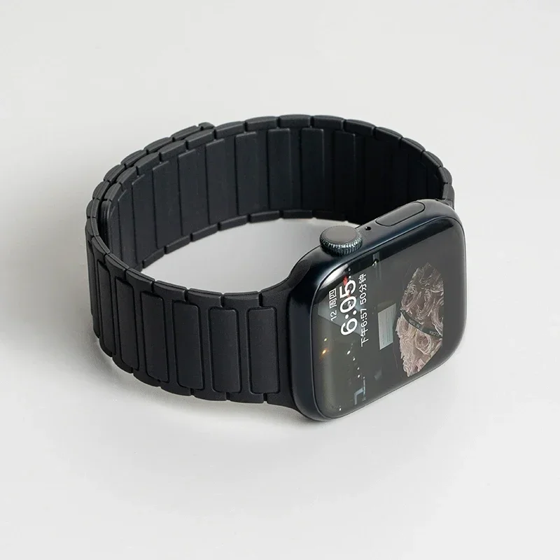 ตัวเลือกสินค้า สายซิลิโคน Apple Watch ยืดหยุ่นใส่สบาย หลายขนาด